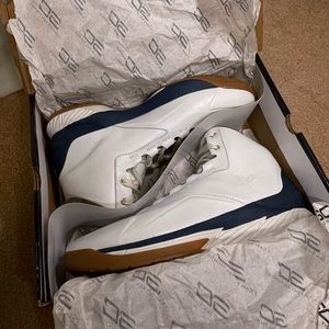 Curry 1 Lux Mid White Gum